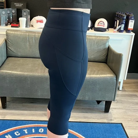 Fast and free high-rise crop “19